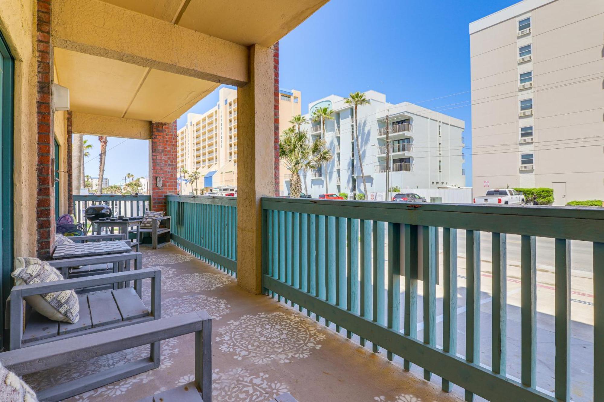 Luxe South Padre Condo With Pool - Walk To Beach! South Padre Island Exteriér fotografie