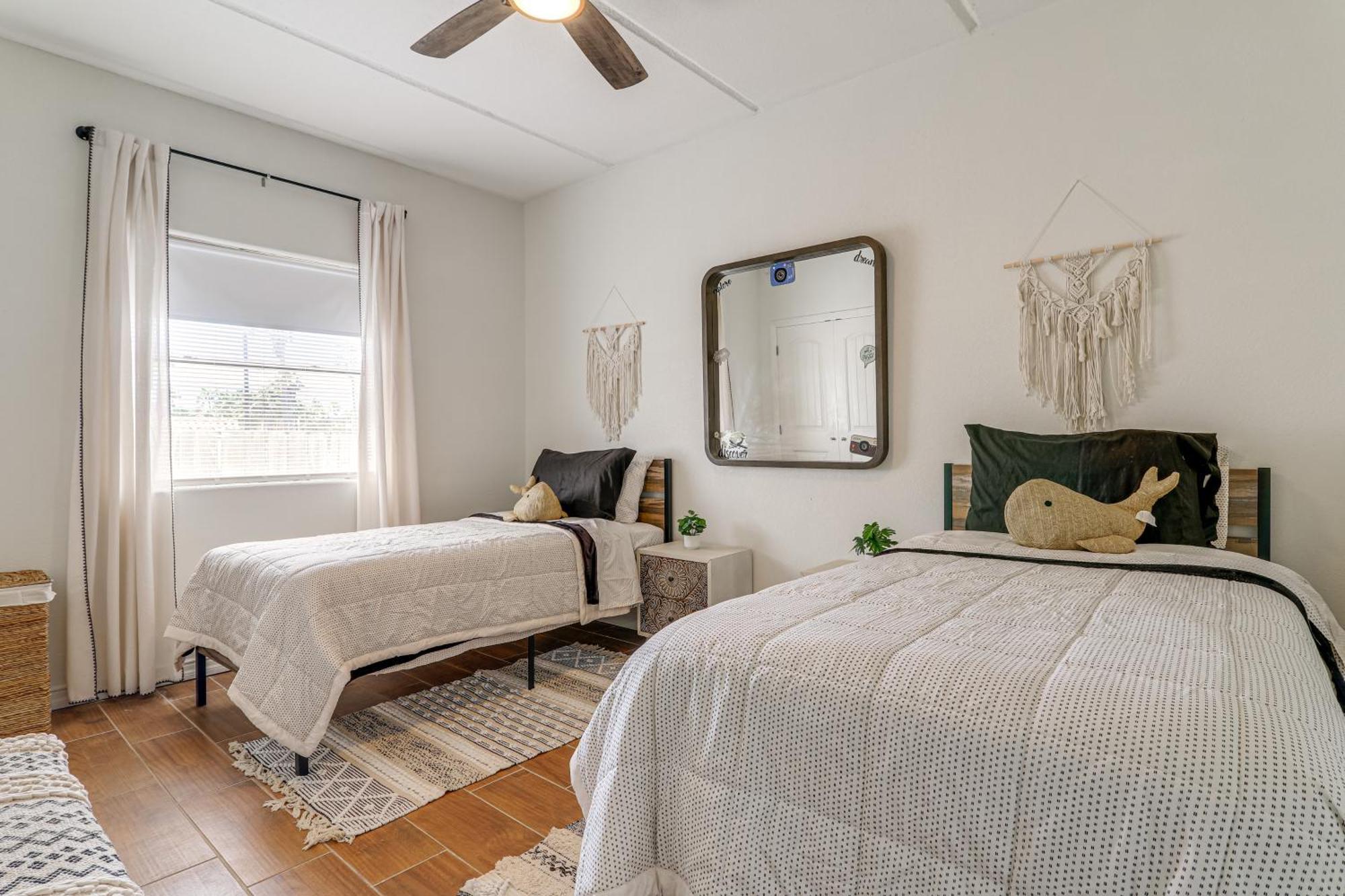Luxe South Padre Condo With Pool - Walk To Beach! South Padre Island Exteriér fotografie