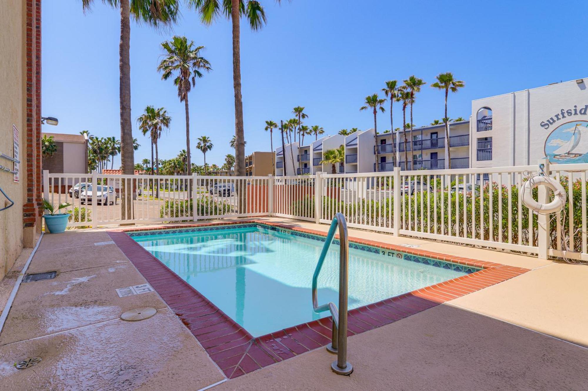 Luxe South Padre Condo With Pool - Walk To Beach! South Padre Island Exteriér fotografie